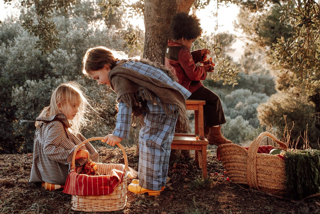 DELUEM x AMELIA - PONCHO ALCOTT KIDS- TOPO