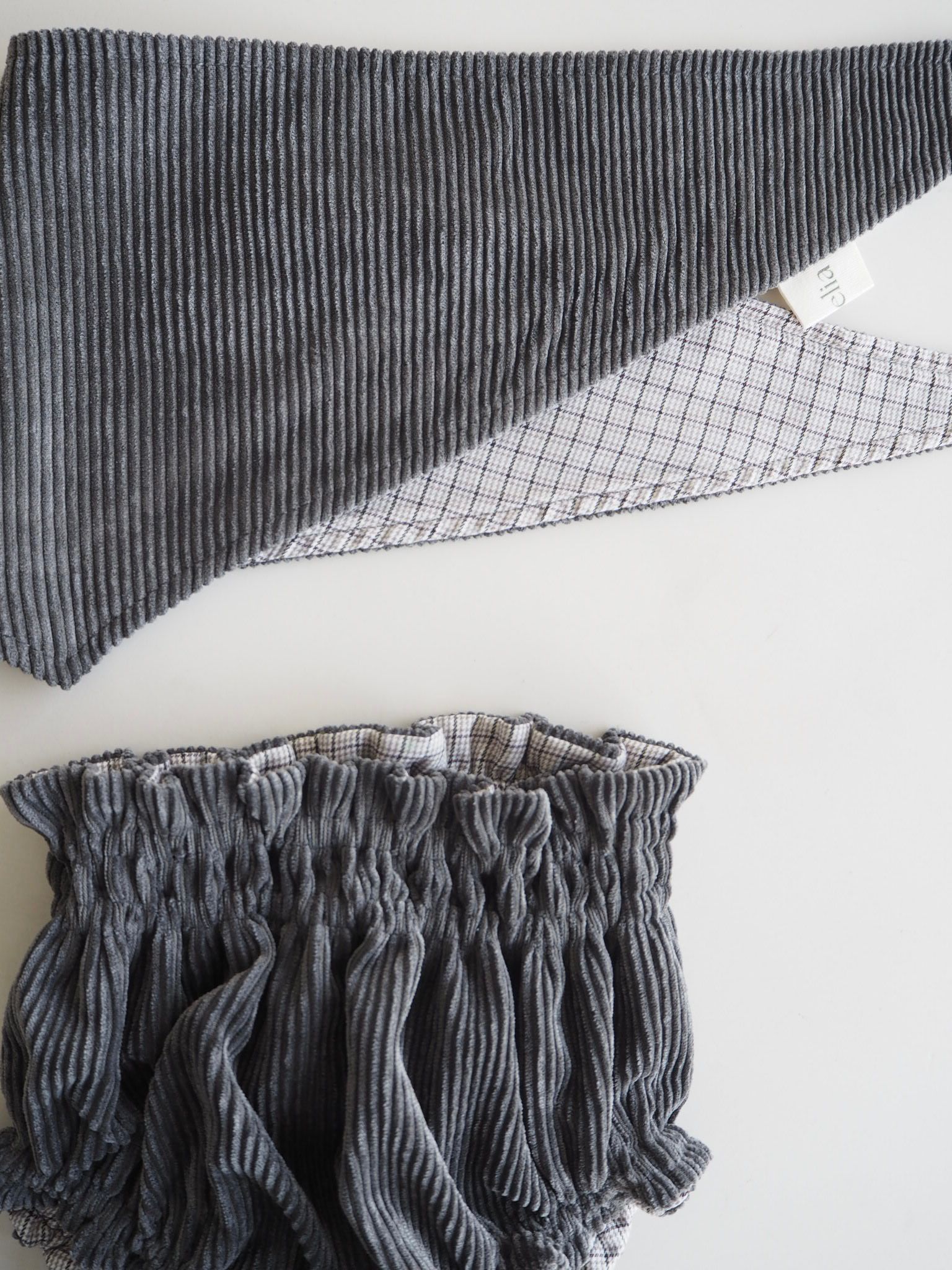 Candela's Bandana Reversible in Taupe