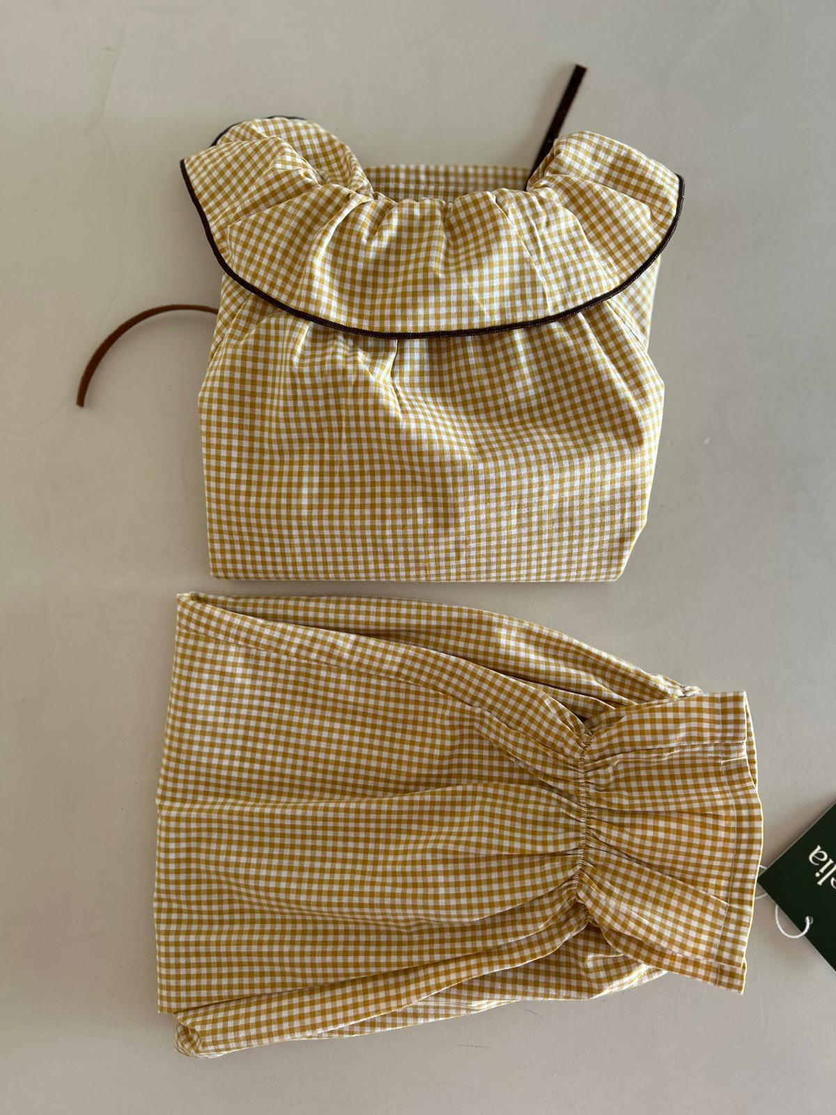 Olivia's set in Honey