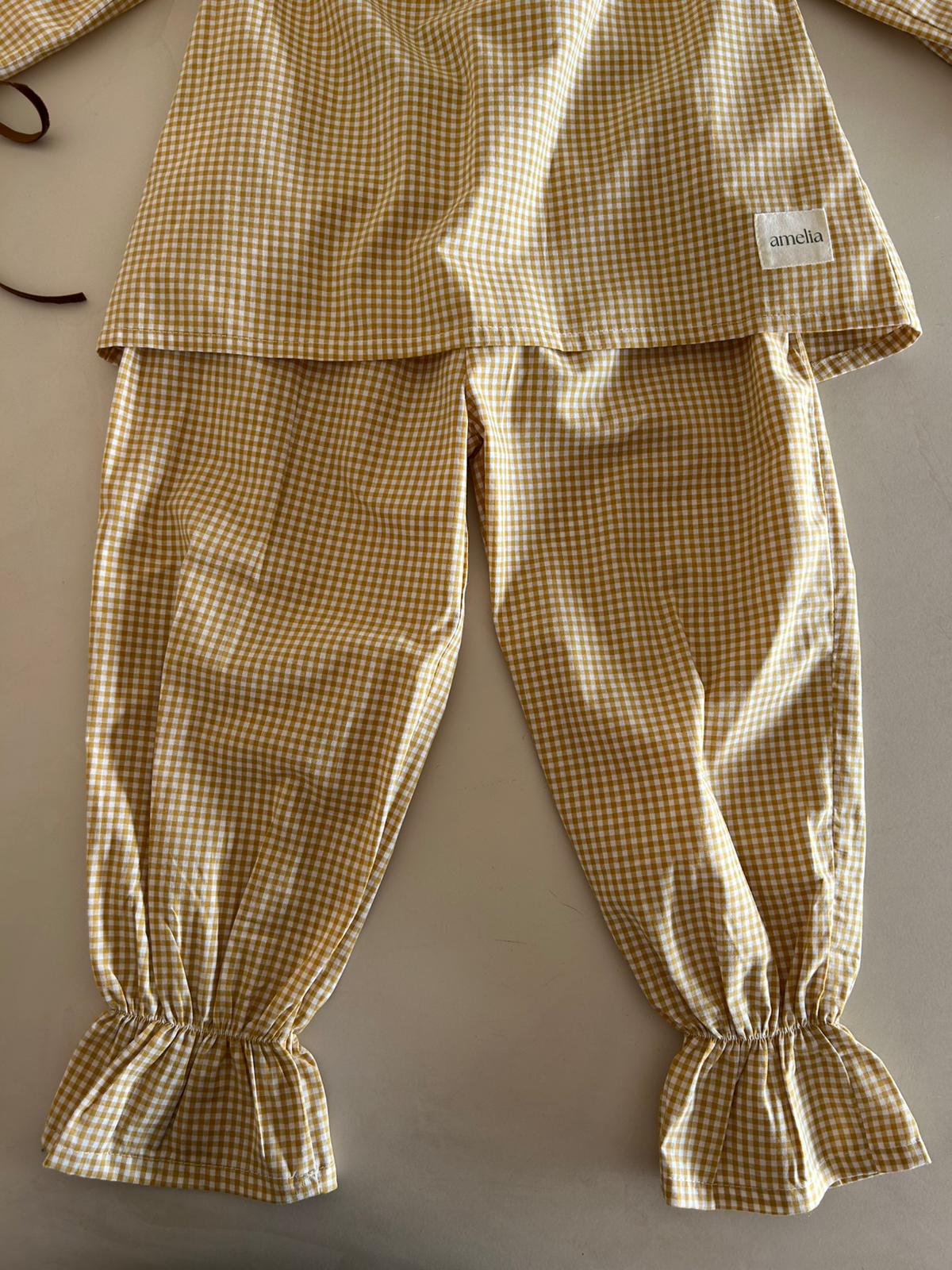 Olivia's set in Honey